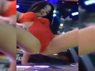 Tailandesa bewitching seductor baile y teta sacudida compilations | xhamster