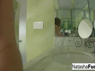 Natasha changes and washes her aýak, mugt x rated movie 22