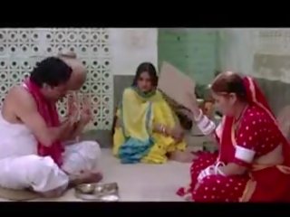 Bhojpuri aktrise rāda viņai šķelšana, netīras filma 4e
