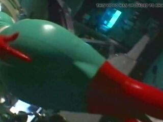 Bien connu japonais infirmière milks johnson en rouge latex gants