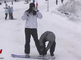 亞洲人 一對 瘋狂的 snowboarding 和 有性 冒險 節目