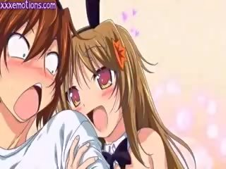 Kaks anime tüdrukud saama näkku purskamine